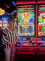 mmr38 အွန်လိုင်း ကတ်ဂိမ်းများ Poker Baccarat Slots Live Casino မြန်မာ